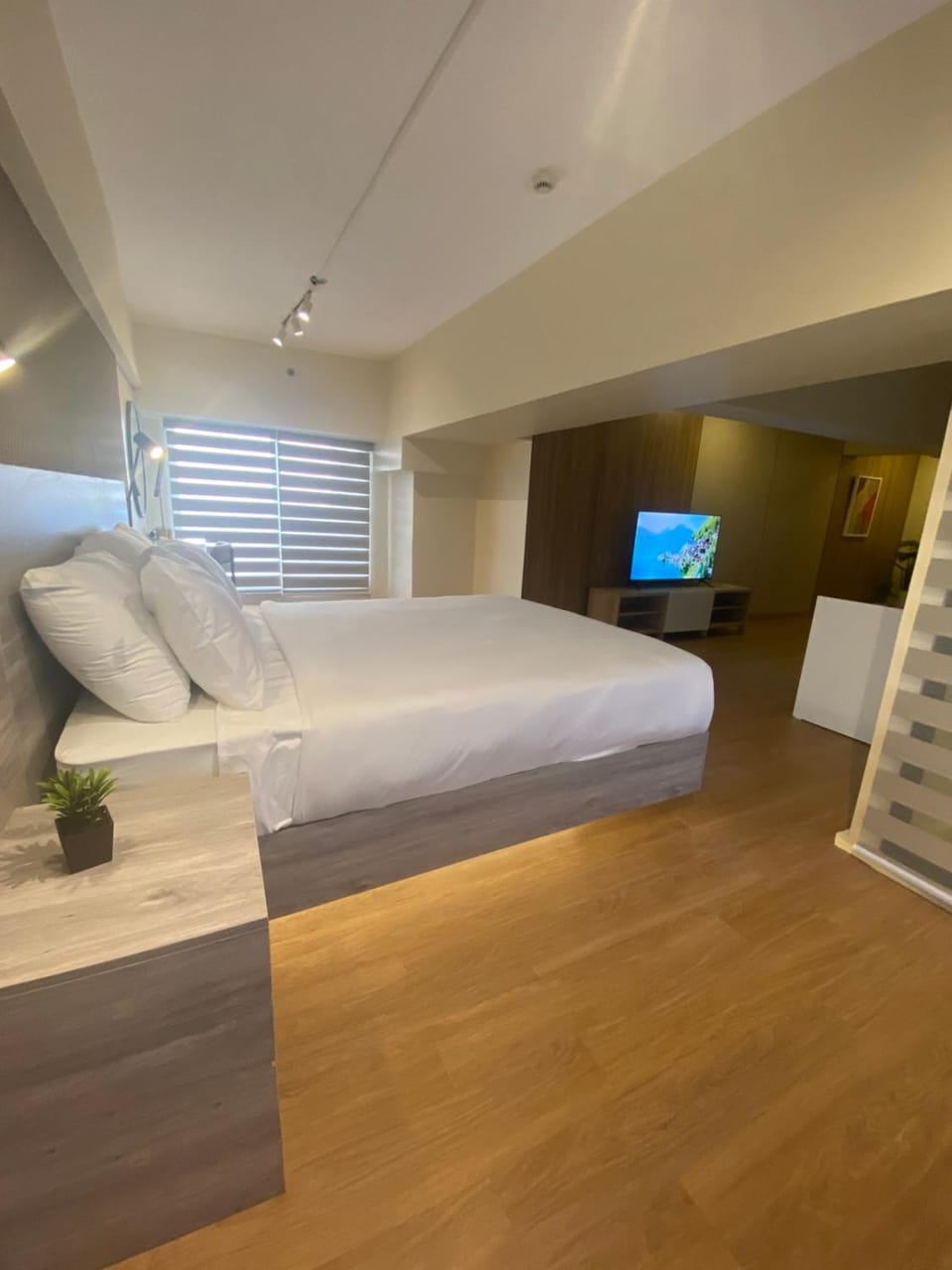 Edsa Heights 2 bedroom loft unit AMA Tower 3322 Apartment in Mandaluyong