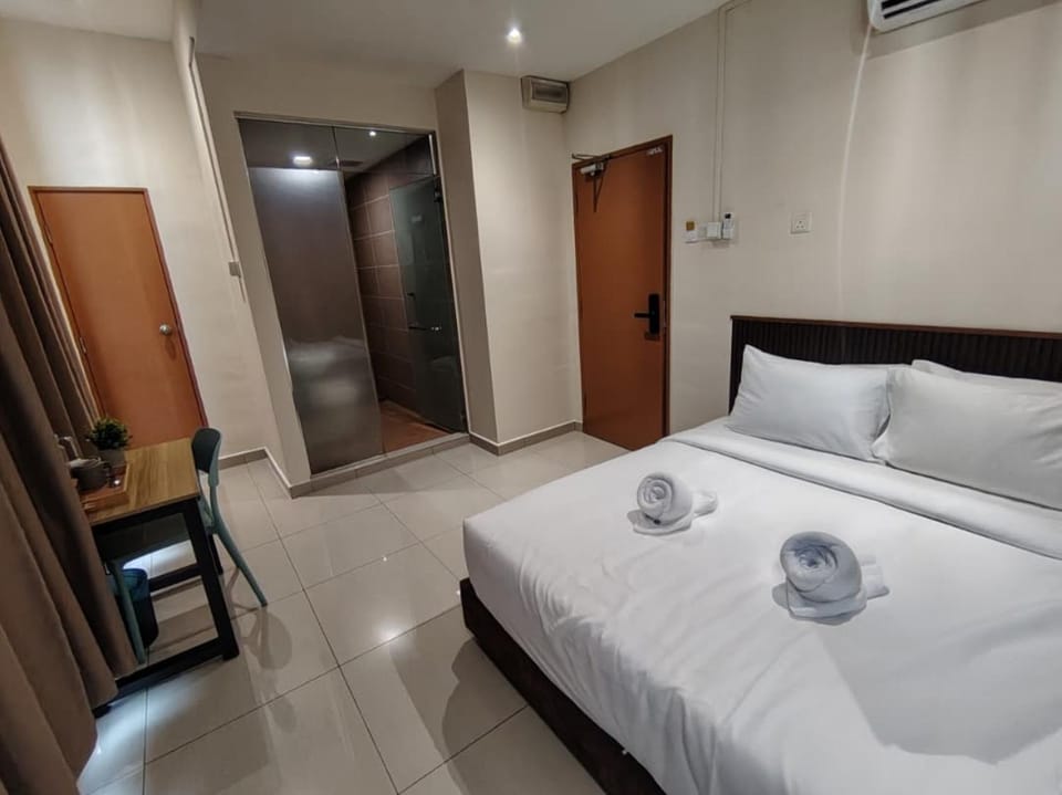 Swing & Pillows - Dream Inn Bandar Mahkota Cheras, Selangor Hotel in Negeri Sembilan, Malaysia