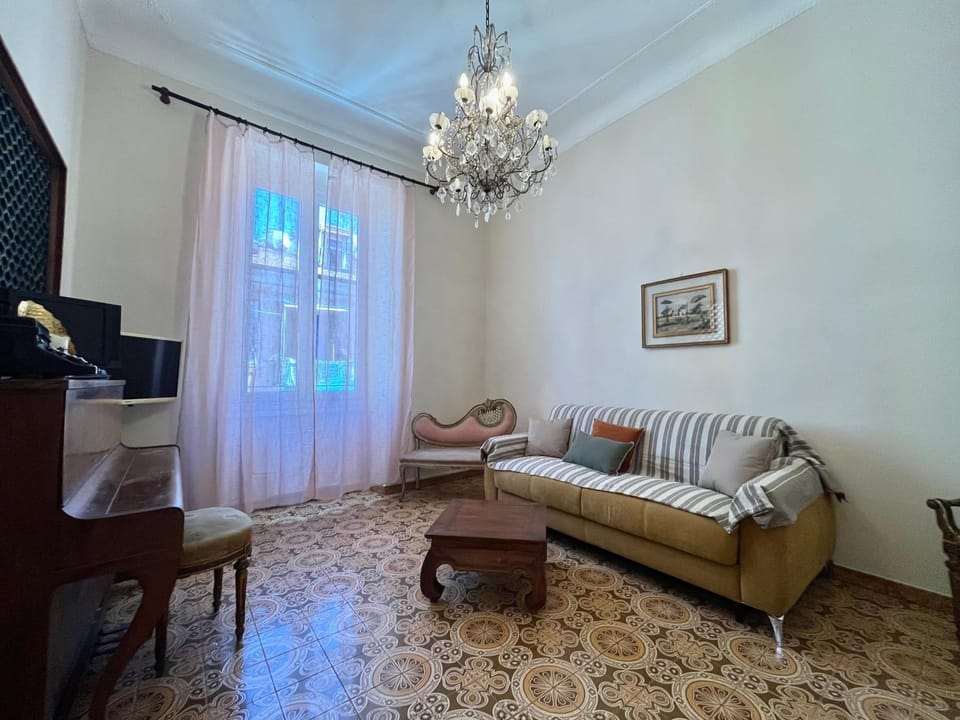 Creta House Apartment in La Spezia