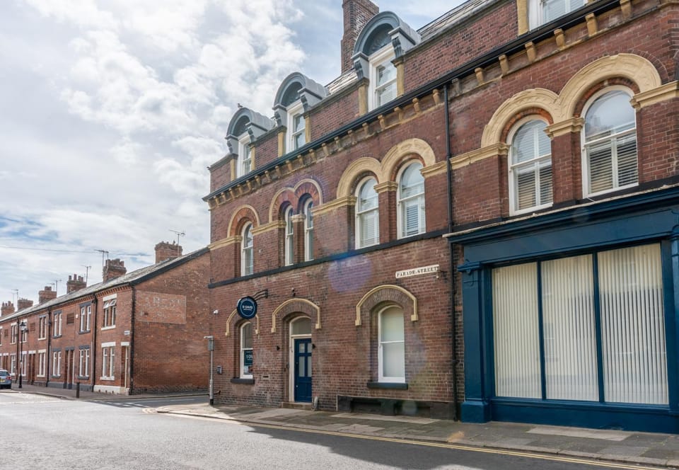 Parade House - A St David Aparthotel Apartment hotel in Barrow-in-Furness