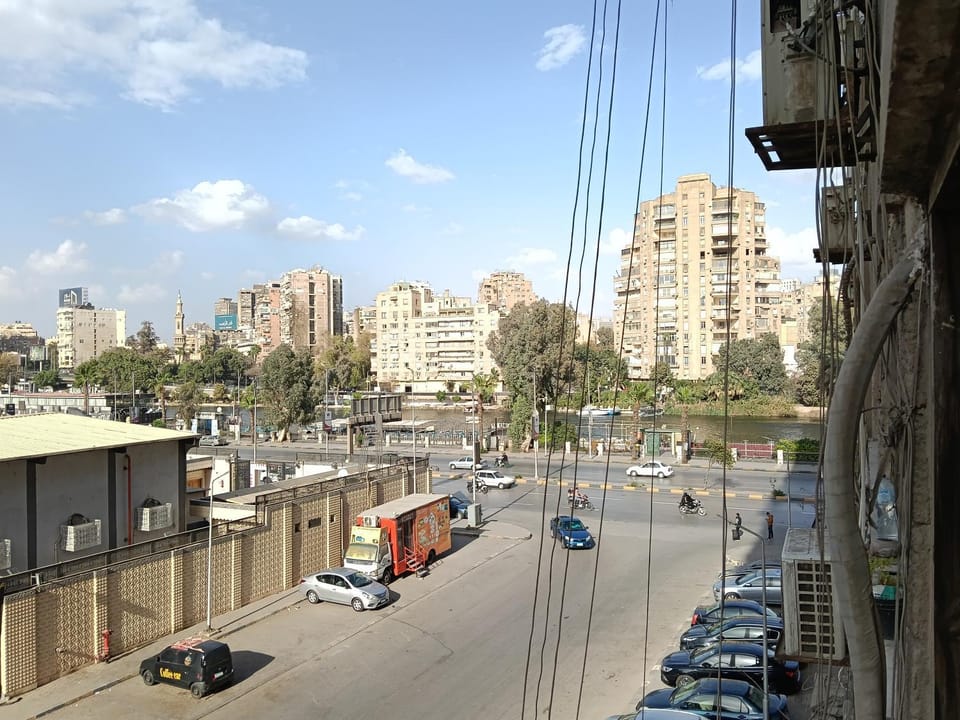 شقه فندقيه للسكن على كورنيش النيل بالعجوزه Apartment in Egypt