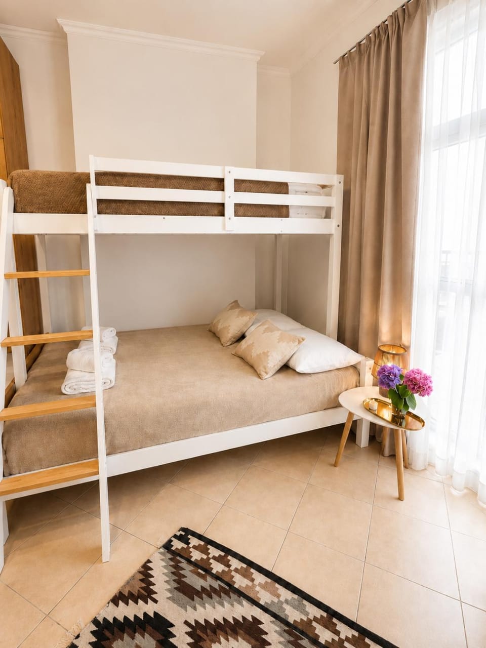 Bed, bunk bed, towels