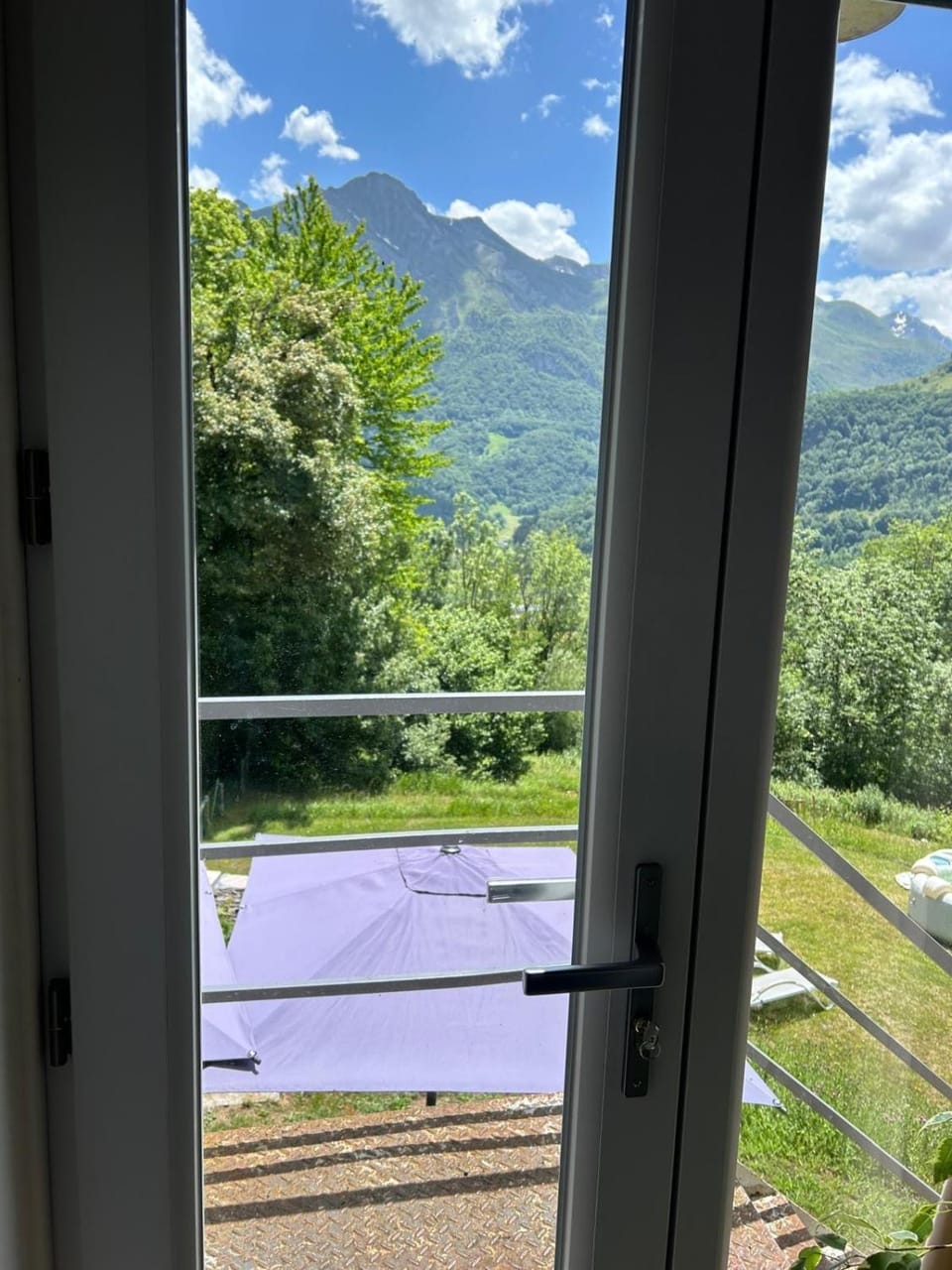 Independent and comfortable room Bed and Breakfast in Arrens-Marsous