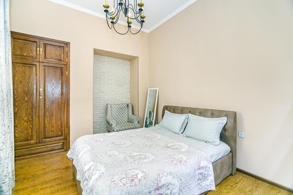 Bed, Photo of the whole room, Bedroom, wardrobe