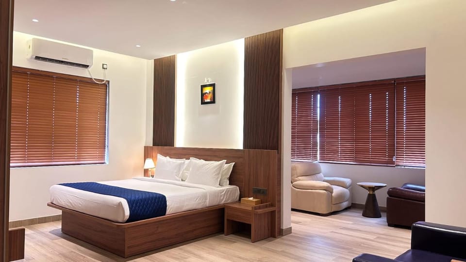 Seating area, Bedroom