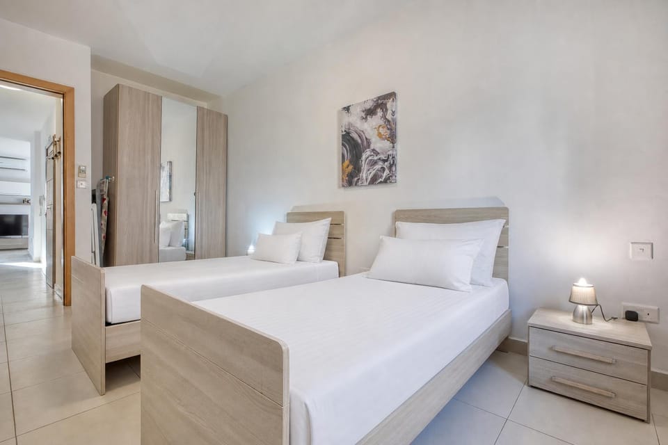 NEW - 2BR Beach side apt by SF HOMES Apartment in Sliema