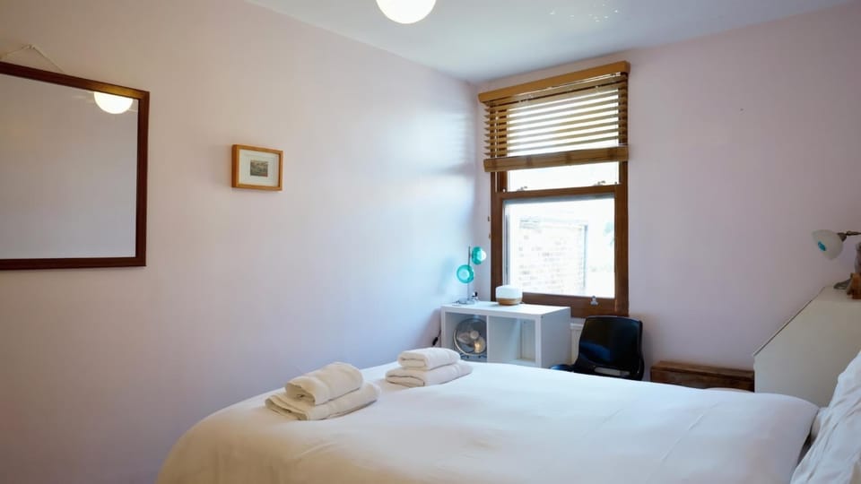 Cosy 1BDR Flat in Nunhead by Peckham Rye Park Apartment in London Borough of Southwark