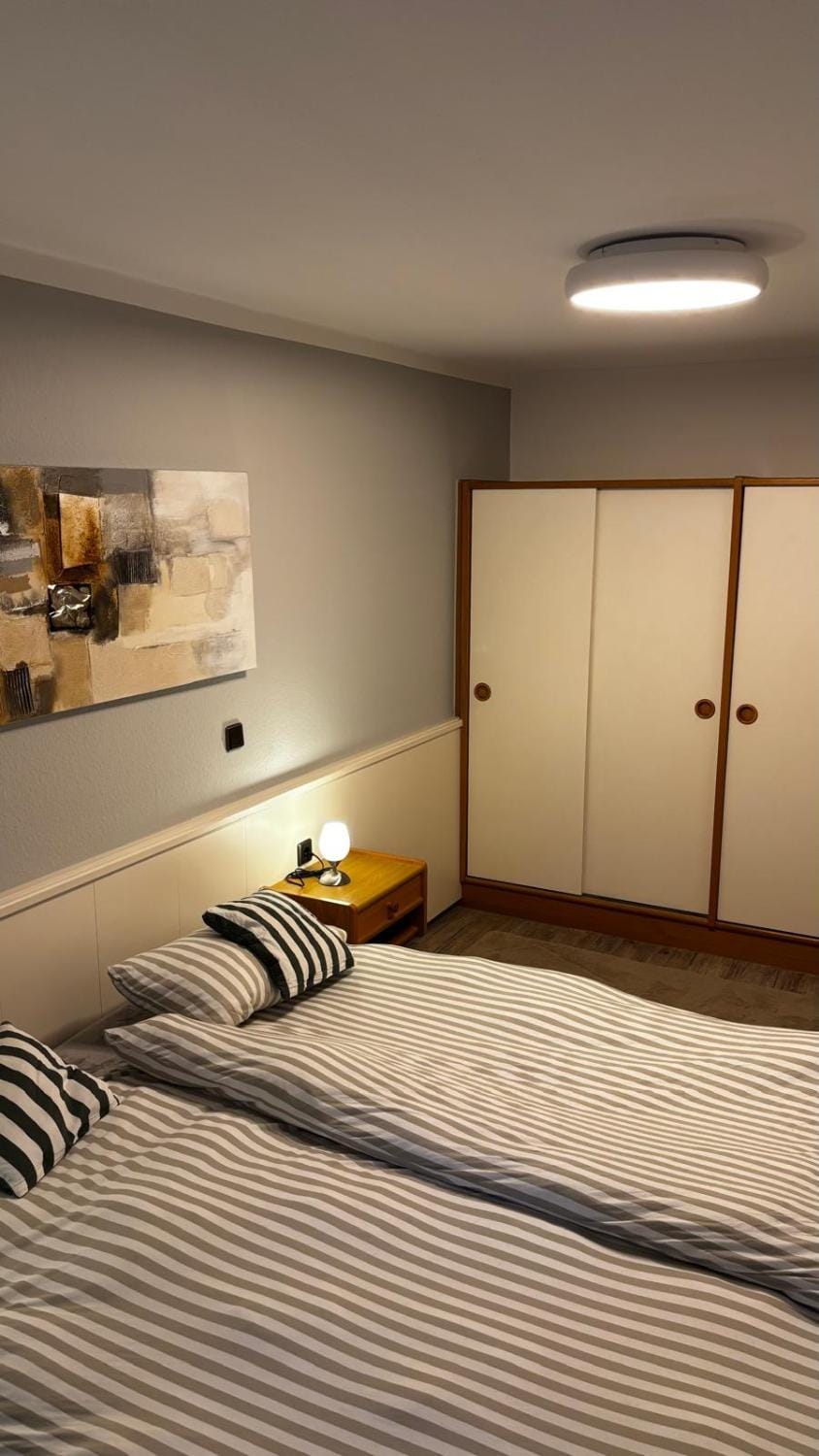 Residenz Meeresbrandung 6 mit Souterrainterrasse zum Westen,2xTV, Einbauküche, Geschirrspüler, Schwimmbad, Sauna ,PKW-Stellplatz, Wlan ! Apartment in Cuxhaven