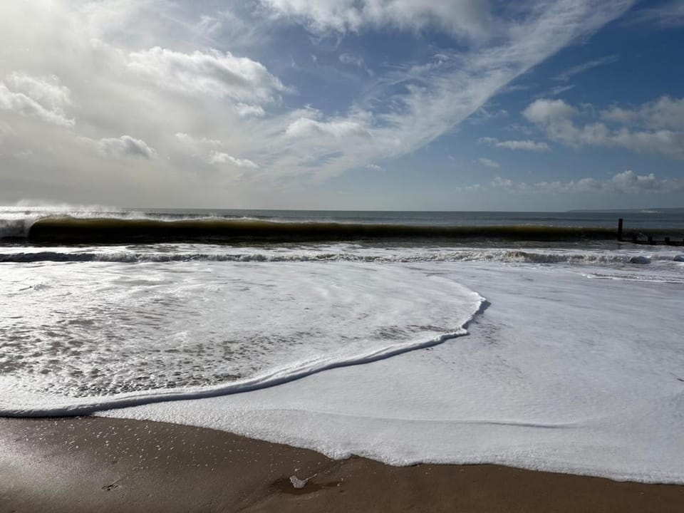 Brand New Sleeps 7 Beach & River only 5 minutes away House in Bournemouth