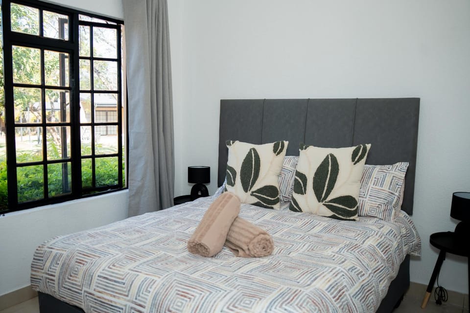 The Grove Residence - Family luxury resort by Warmbaths Resort in North West, South Africa