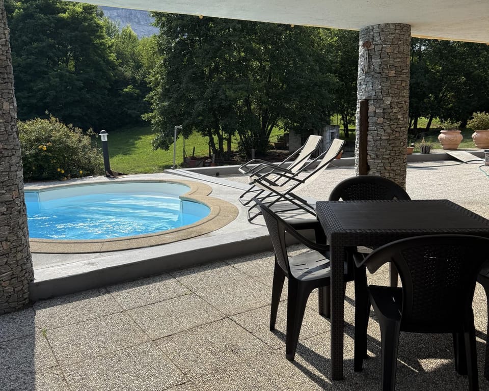 Patio, Day, Natural landscape, Garden, Garden view, Pool view, Swimming pool, sunbed