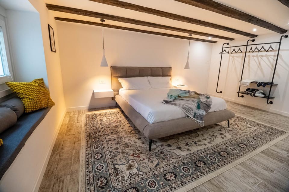 Bed, Bedroom, internet, wardrobe