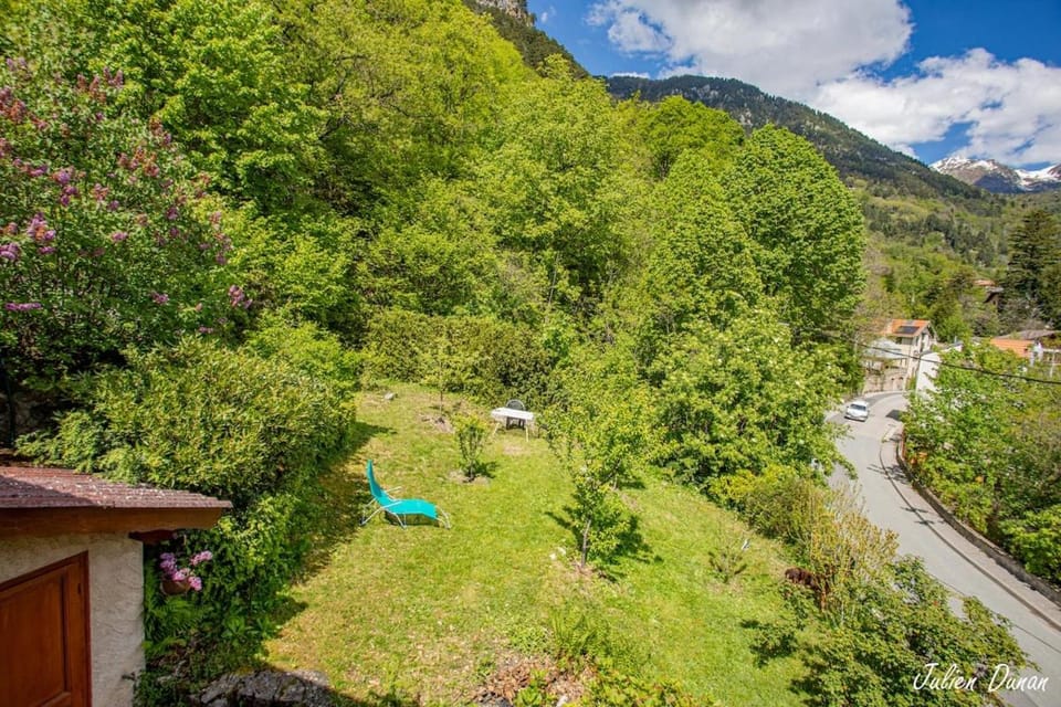 Chalet Rénové, 8 couchages, Jardin, Mercantour Chalet in Provence-Alpes-Côte d'Azur