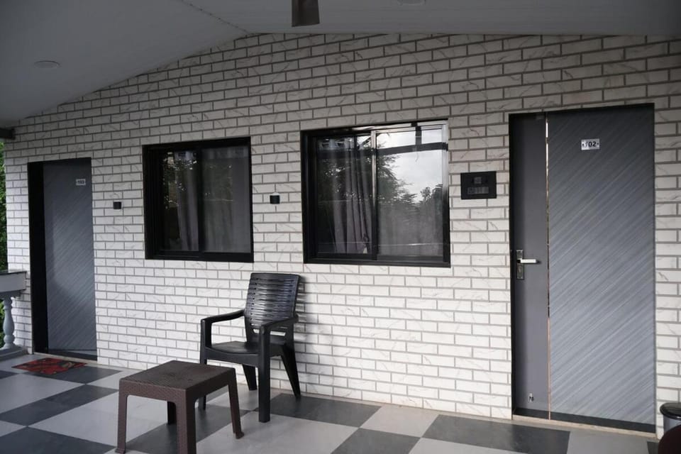 Banu Villa 4 bhk Family Villa Near Nagaon Beach Alibag Apartment in Maharashtra