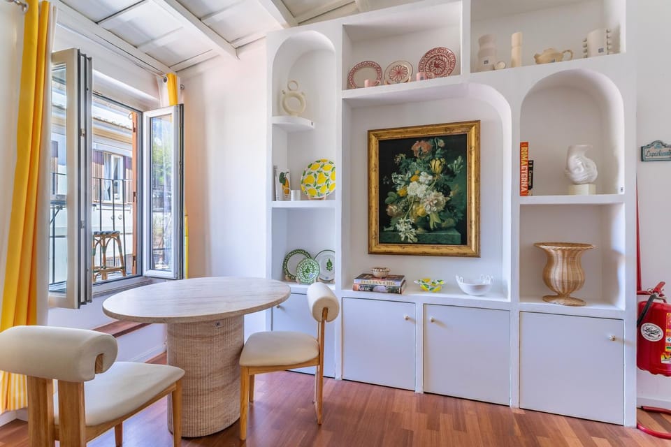 Decorative detail, Decorative detail, Dining area, Lunch, Lunch