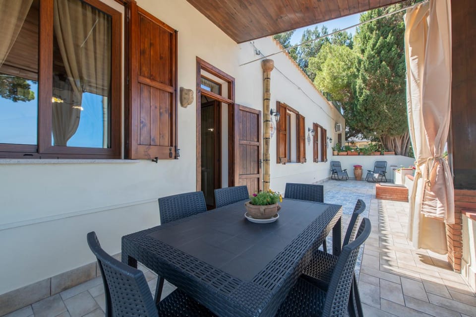 Property building, View (from property/room), Dining area