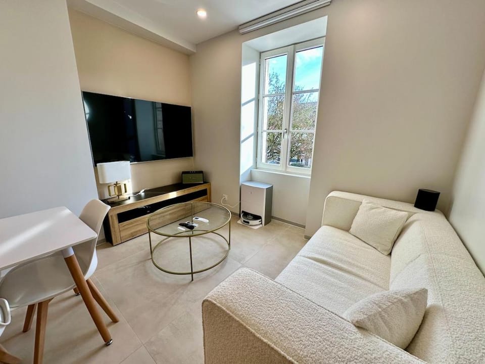Quiet & air-conditioned apartment 5 minutes from Dijon Apartment in Dijon