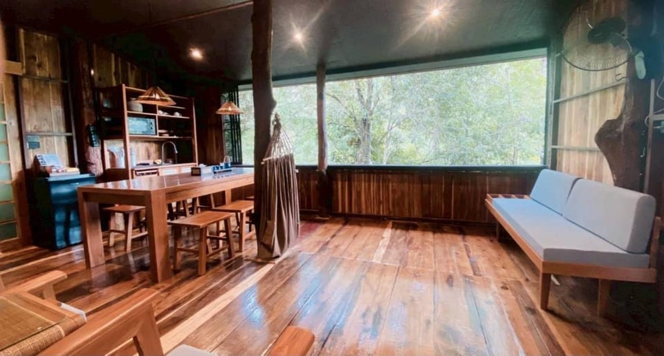Kitchen or kitchenette, Living room