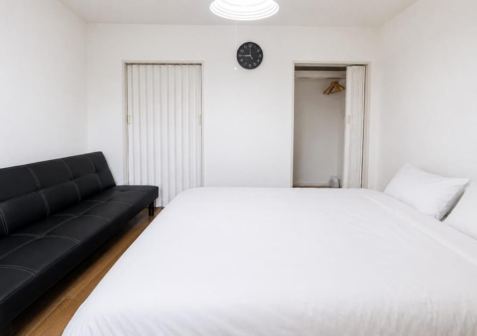 Bed, Living room, Bedroom