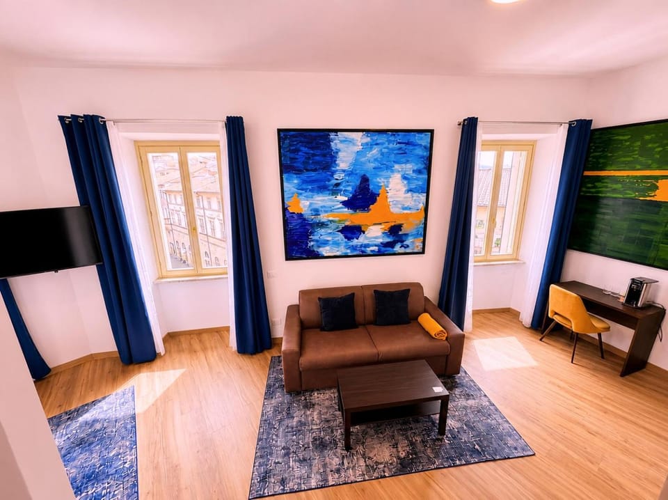 Communal lounge/ TV room, TV and multimedia, Living room, Decorative detail, Seating area, Evening entertainment, minibar, air conditioner