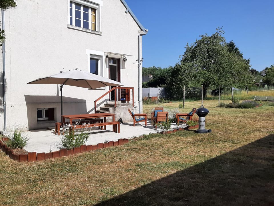 Patio, BBQ facilities
