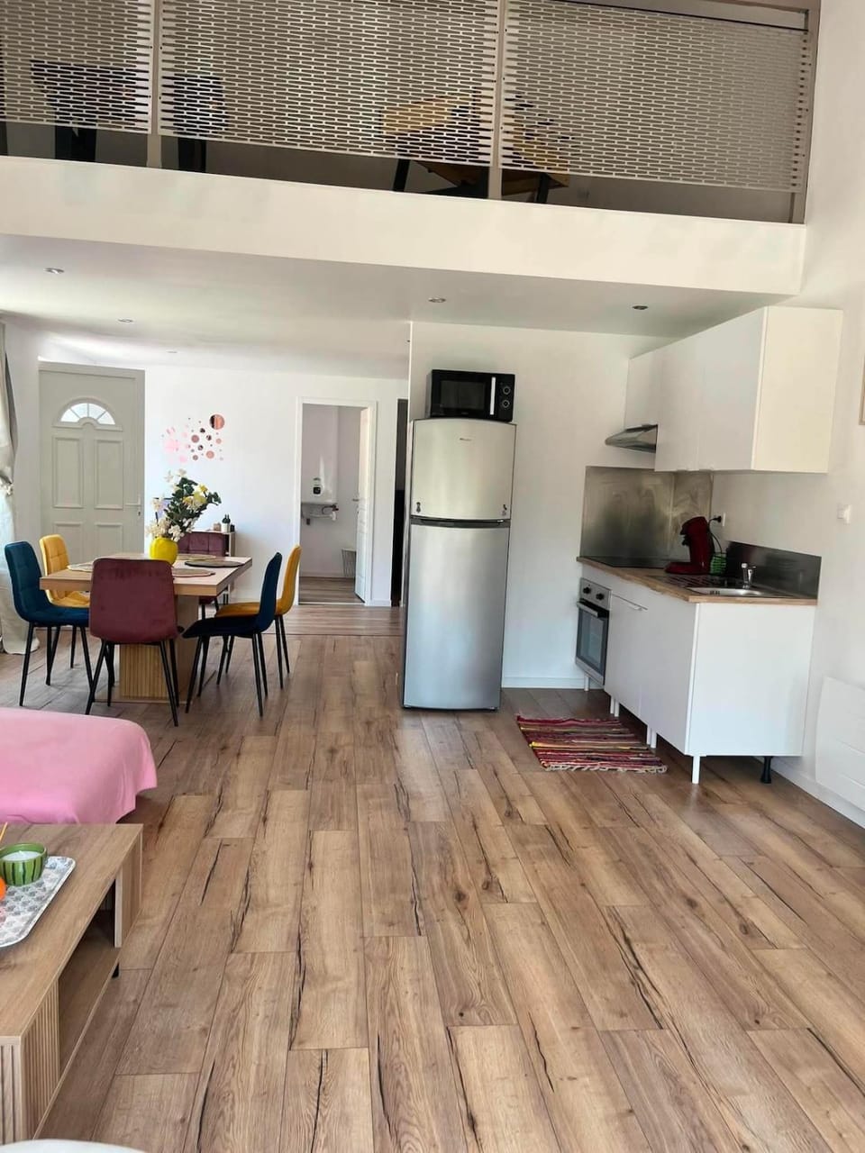 Appartement avec balcon vue sur la Meuse Apartment in Grand Est