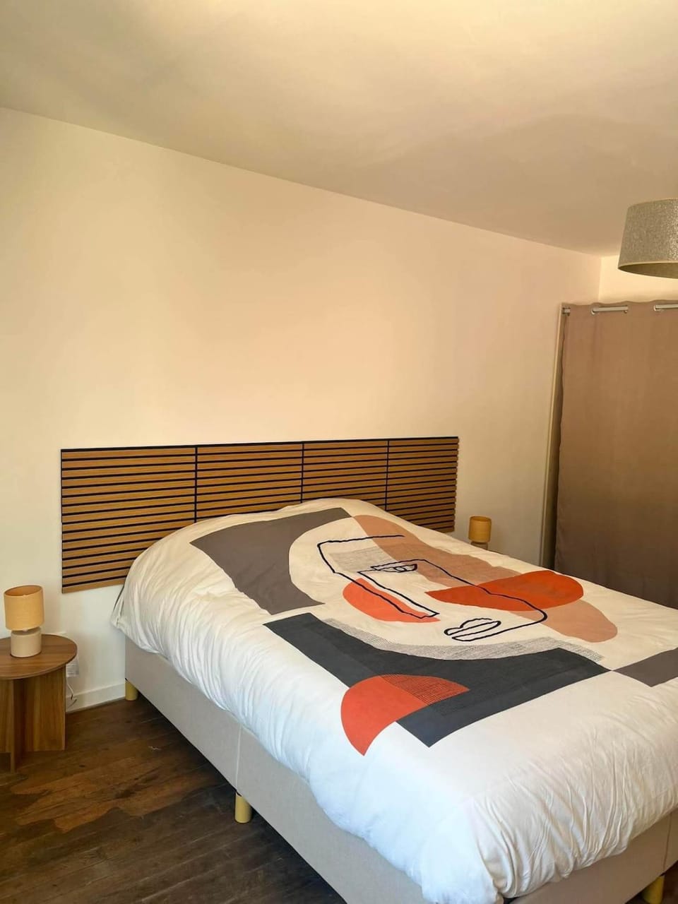 Appartement avec balcon vue sur la Meuse Apartment in Grand Est