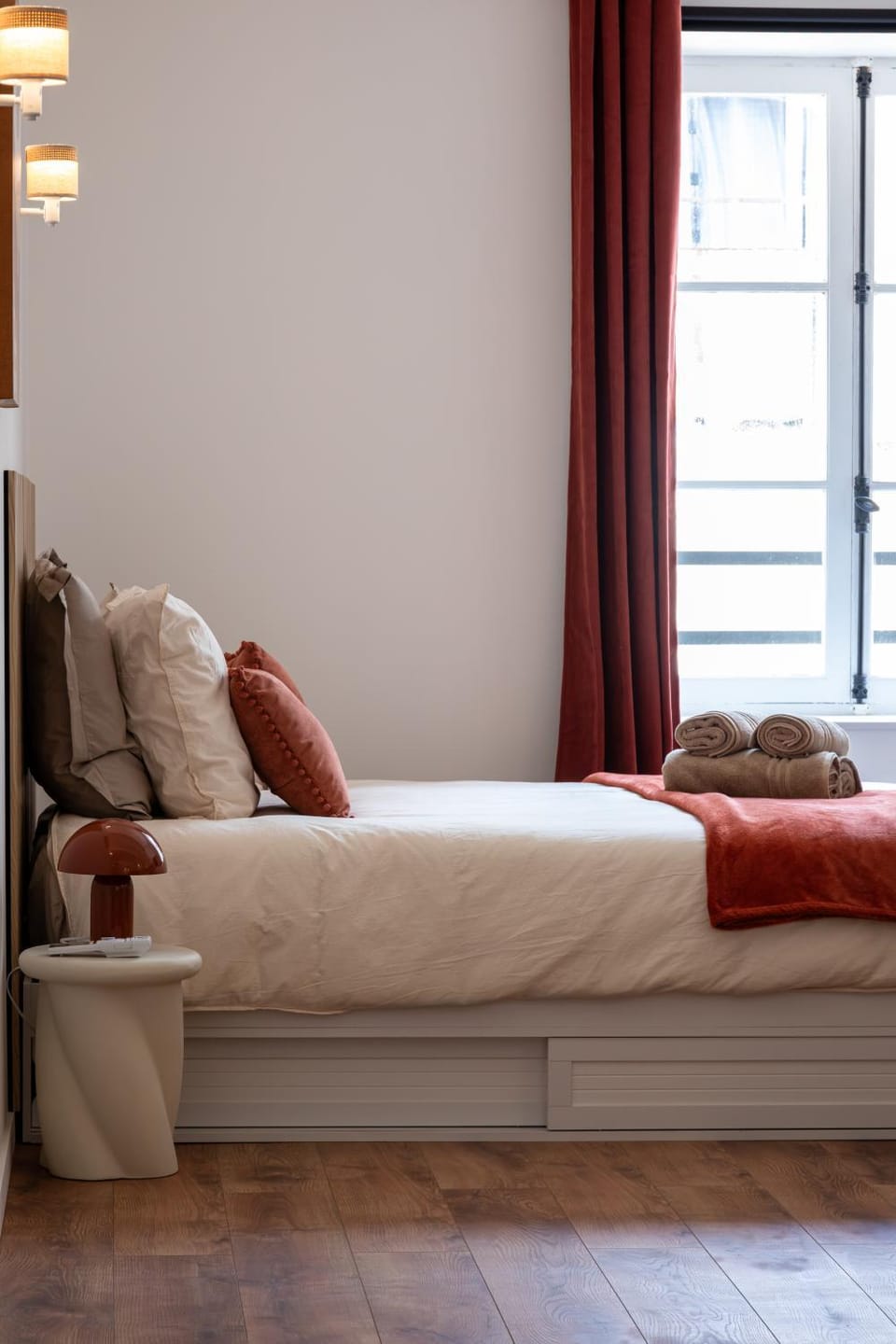 Bed, Photo of the whole room
