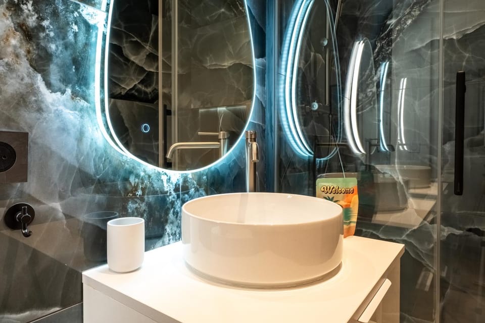 Maison Rouget - Chambre 4 - La Lavande Bed and Breakfast in Nice