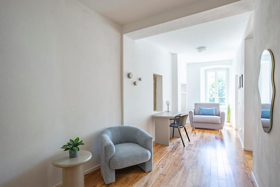 Lake Como with view, sauna and air conditioning Apartment in Mandello del Lario