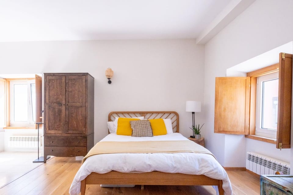 Bed, Bedroom