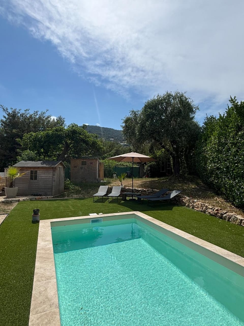 Appartement 3 chambres dans villa, jardin et piscine privatifs Apartment in Mandelieu-La Napoule