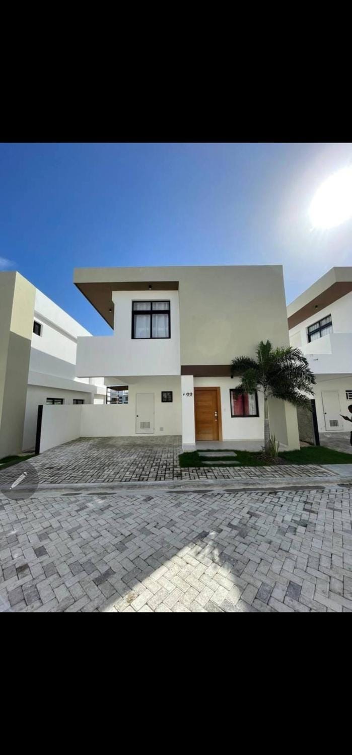 Luxurious Punta Cana House 3 Bedrooms, Shared Pool, BBQ Villa in Punta Cana