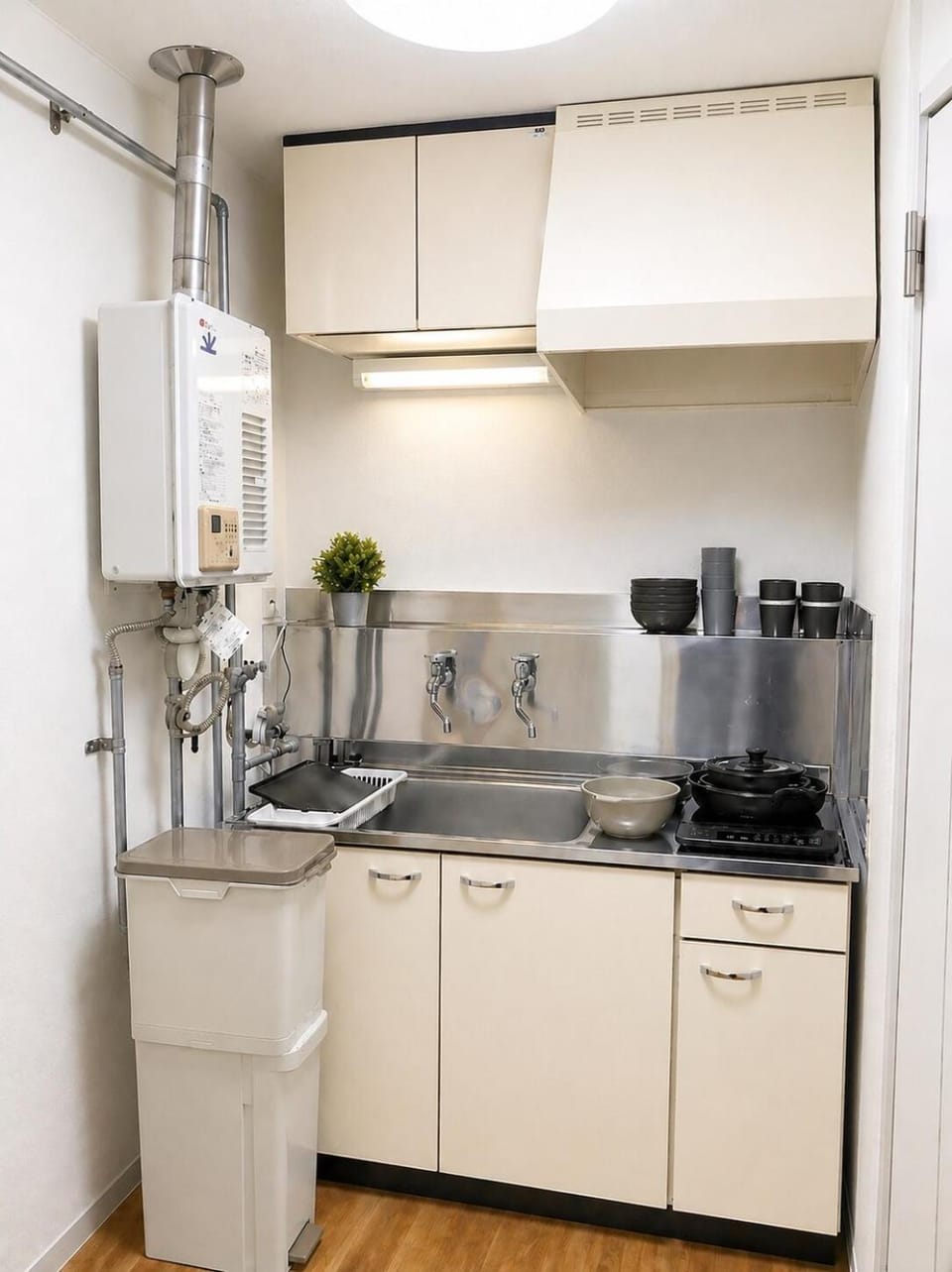 Kitchen or kitchenette, kitchen