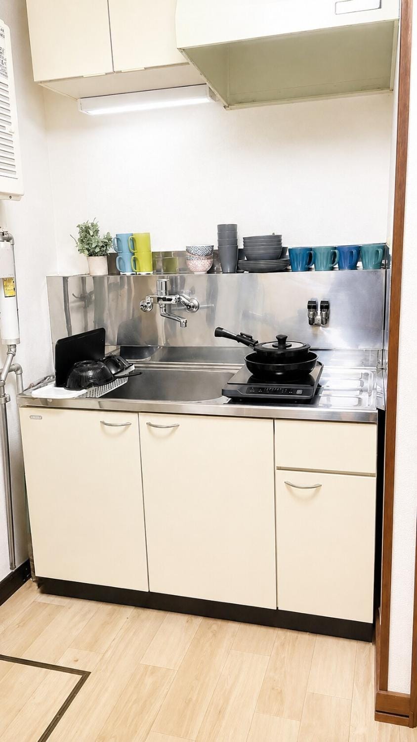 Kitchen or kitchenette, kitchen