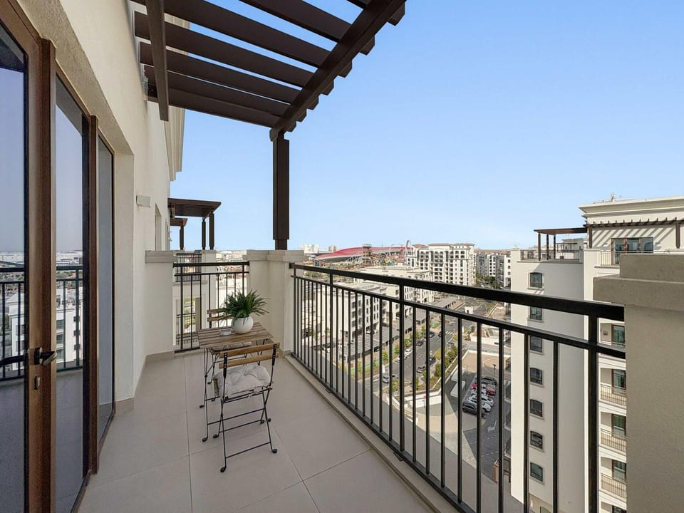 Property building, Balcony/Terrace