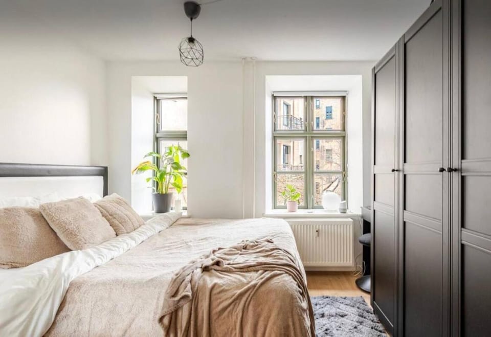 Bed, Photo of the whole room, Bedroom, wardrobe