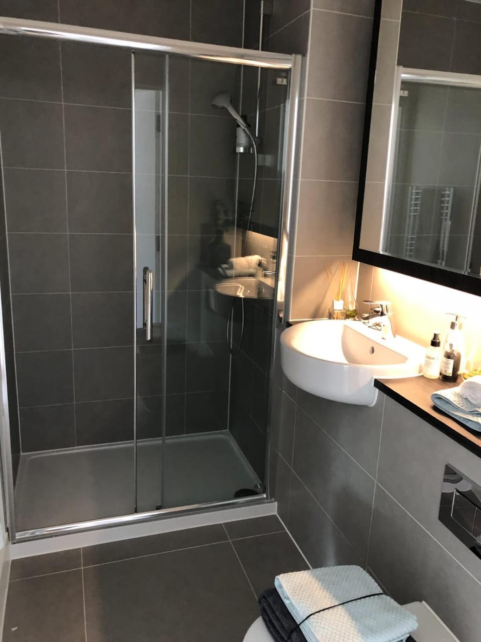Lovely, Modern, Spacious and Strategic Apartment in London Borough of Ealing