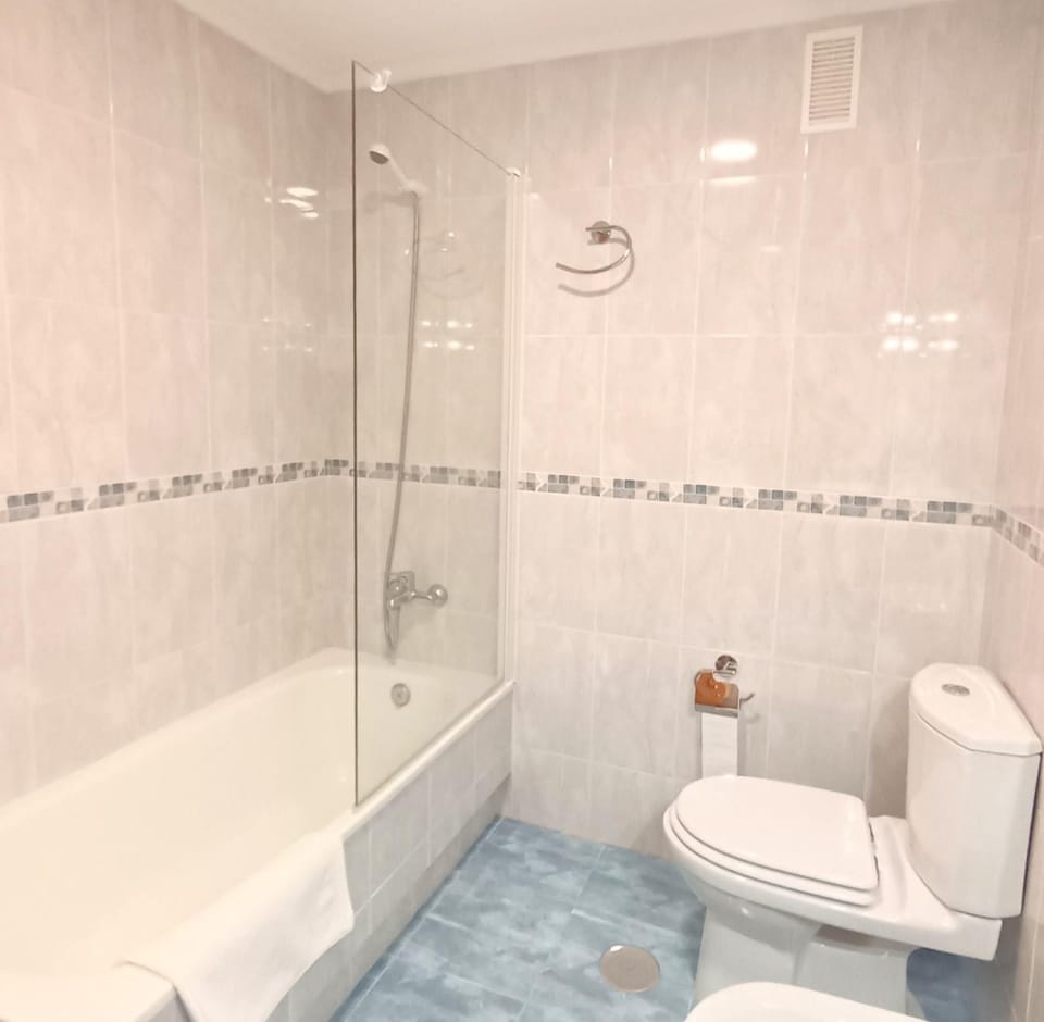 Bathroom, Bath