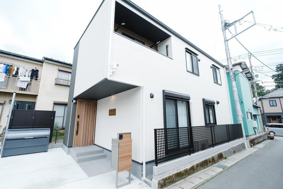 Property building, Facade/entrance