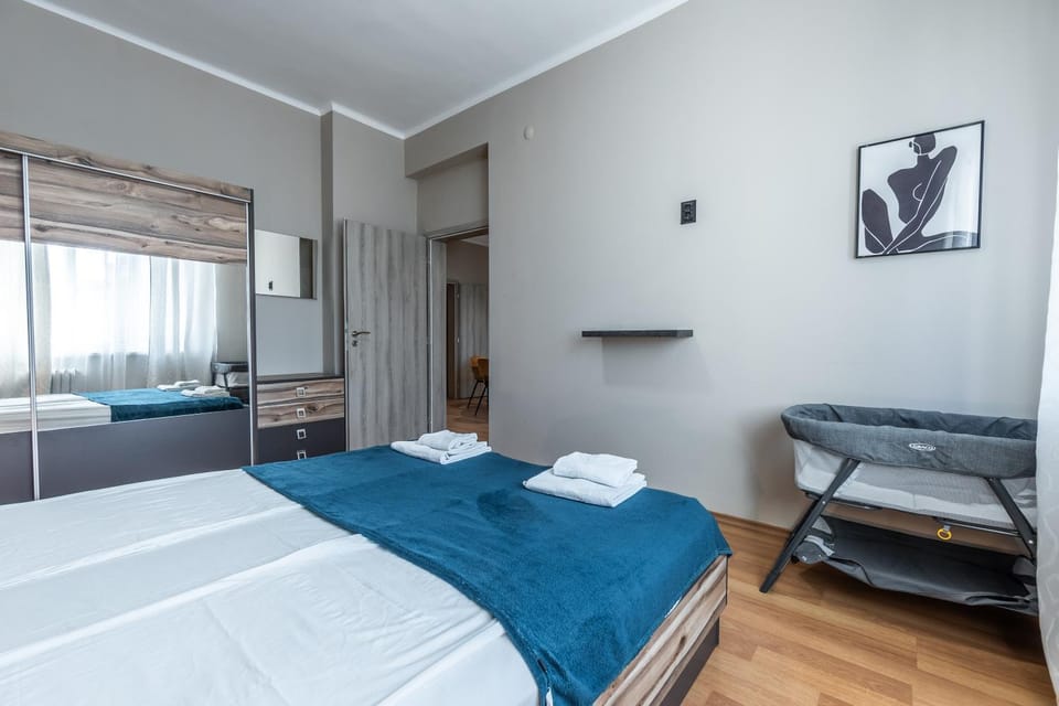 Bed, Bedroom, wardrobe