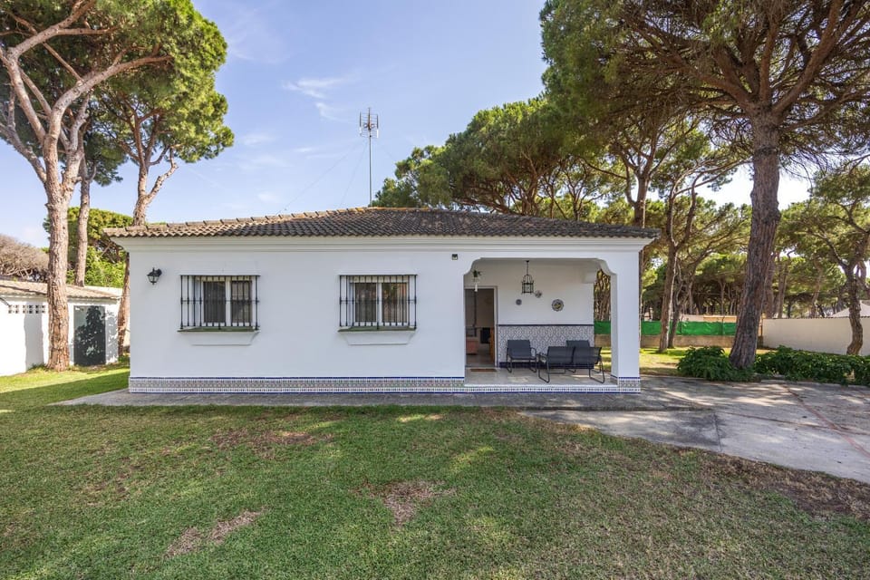 Rana Verde House in Chiclana de la Frontera