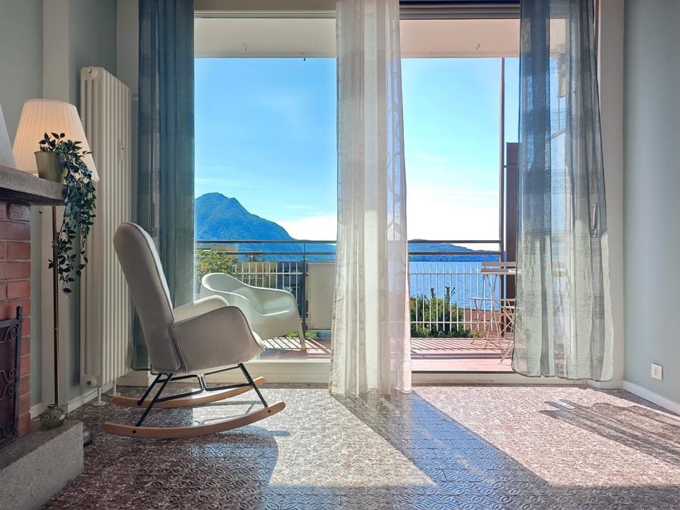 Star Lake Apartment in Verbania