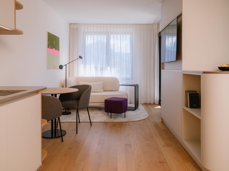 Living room, Seating area