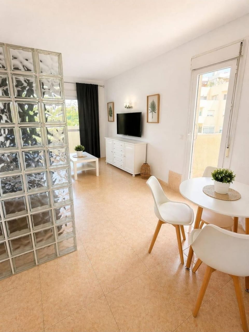 Benal Beach 1007 with Sea View & Large Terrace Apartment in Benalmadena