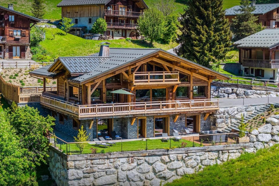 Property building, Day, Natural landscape, Summer