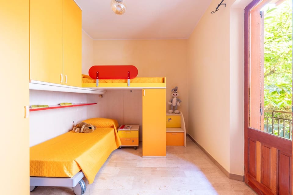 Photo of the whole room, Bedroom, bunk bed, wardrobe