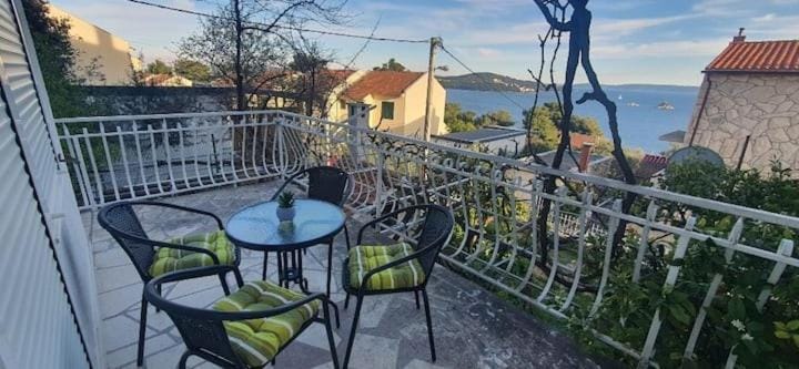 View (from property/room), Balcony/Terrace, Sea view