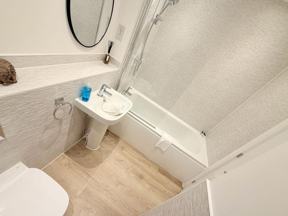 2 Bedroom House Modern Stay Derby Contractors House in Derby