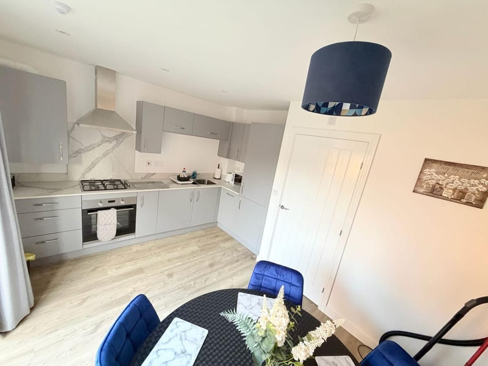 2 Bedroom House Modern Stay Derby Contractors House in Derby